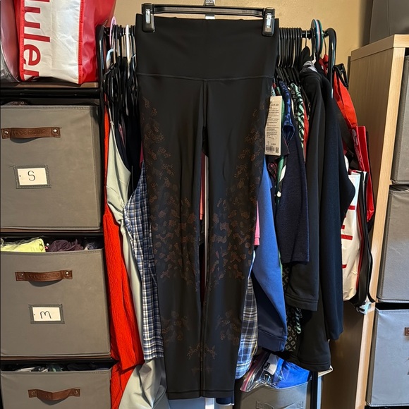 NWT Lululemon Mapped Out High Rise Tight 28